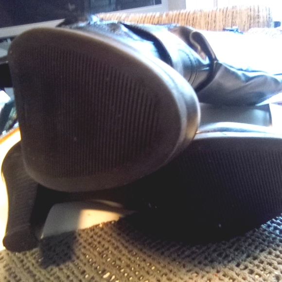 COPY - Shin high slouch black boots - Picture 11 of 11